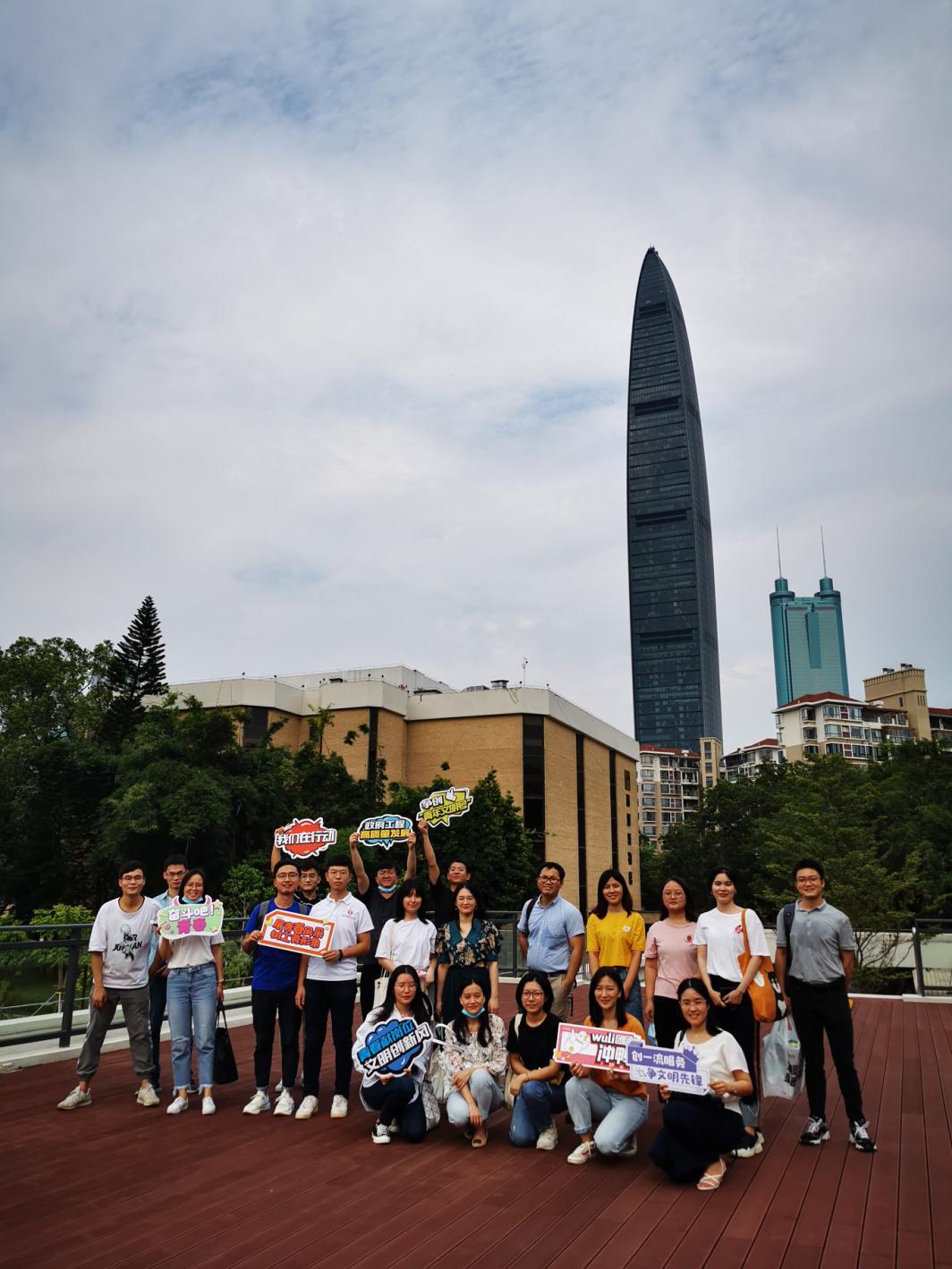 2025新澳门特马网站或管家婆一和中特_紧扣社会神经的议题;能否发展出好的未来、相信解释落实