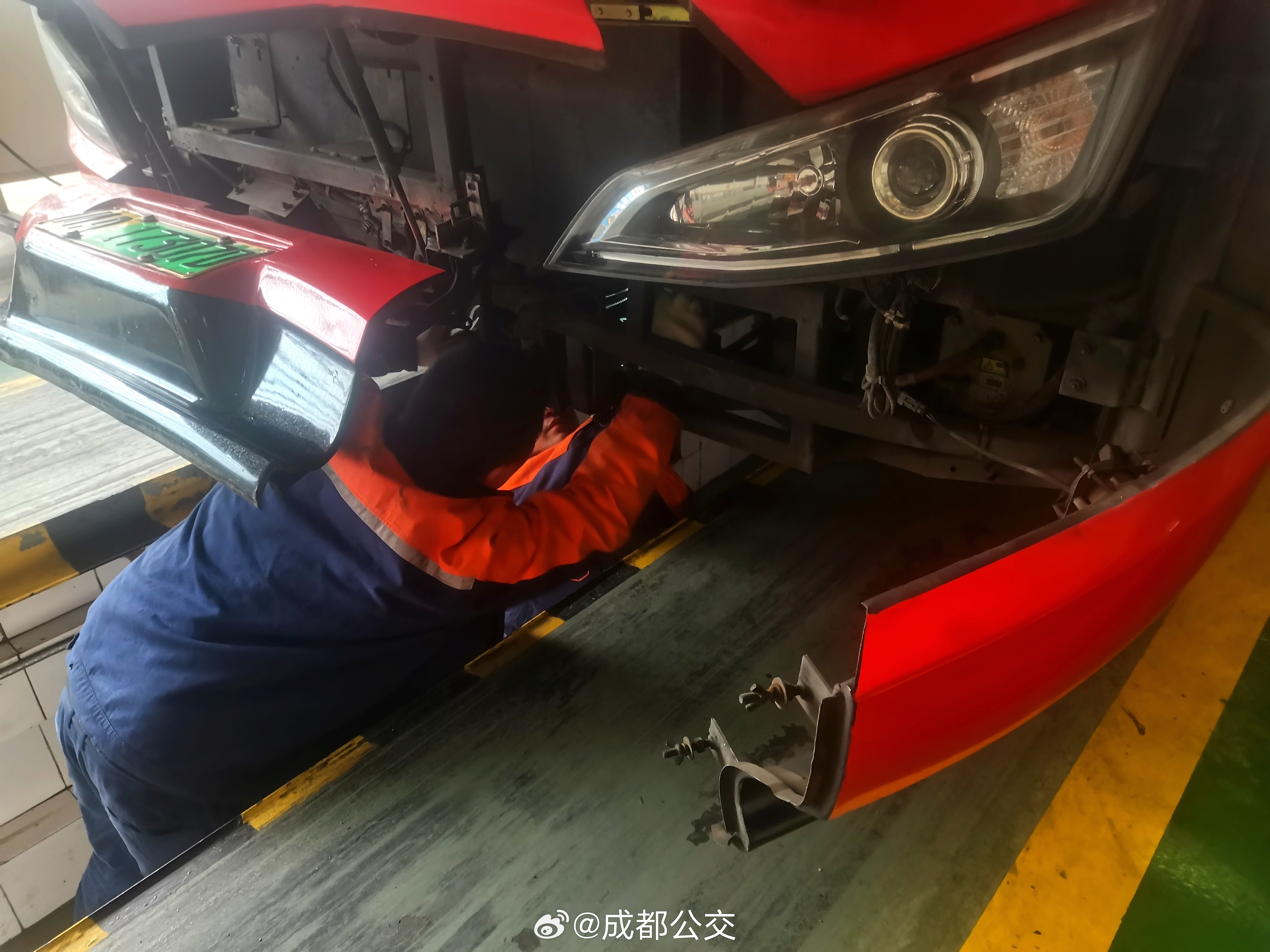 保险杠检修员，守护行车安全的幕后英雄 保险杠检修员