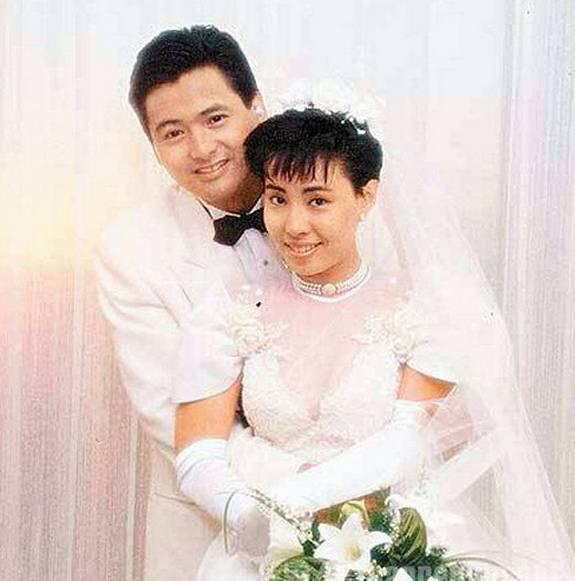 理财小姐与客户，财富管理的现代故事 理财小姐客户