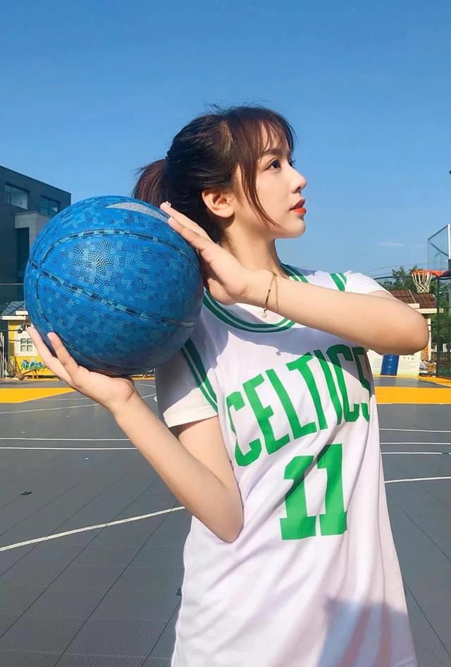 苹果手机壁纸中的篮球女神风采 苹果手机壁纸动态篮球女