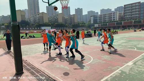 资中篮球热土，篮球场地的探索与运动风采 资中哪可以打篮球